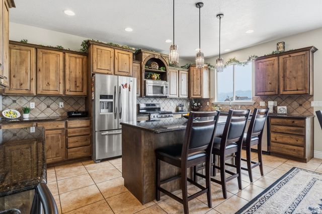 3932 S TURNBUCKLE RD, Saratoga Springs, UT 84045