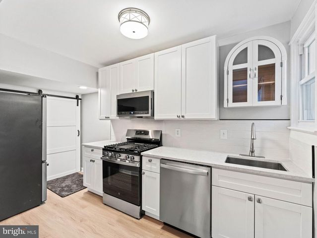 105 WESLEY AVE, Collingswood, NJ 08108