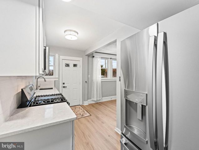 105 WESLEY AVE, Collingswood, NJ 08108