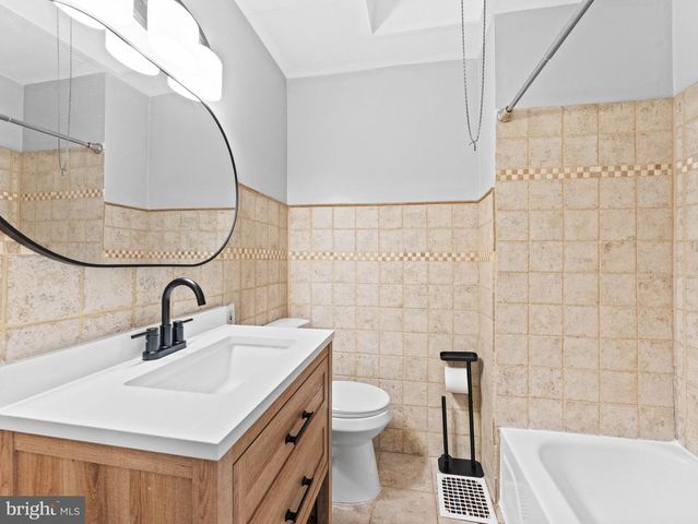 105 WESLEY AVE, Collingswood, NJ 08108