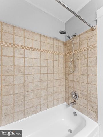 105 WESLEY AVE, Collingswood, NJ 08108