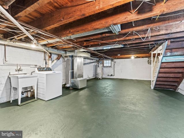 105 WESLEY AVE, Collingswood, NJ 08108