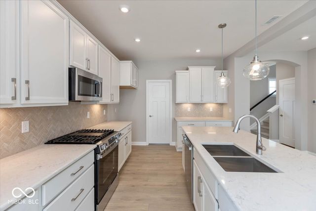 934 Apryl Drive, Greenwood, IN 46143