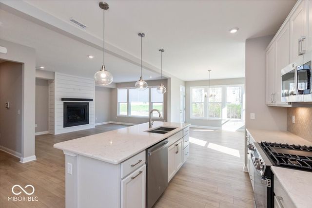 934 Apryl Drive, Greenwood, IN 46143