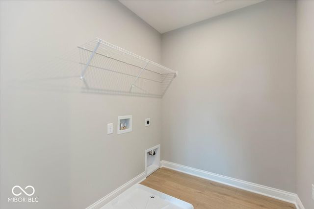 934 Apryl Drive, Greenwood, IN 46143