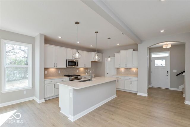 934 Apryl Drive, Greenwood, IN 46143