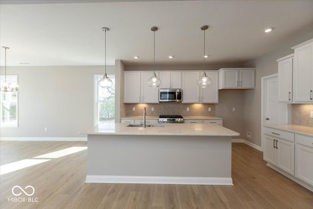 934 Apryl Drive, Greenwood, IN 46143