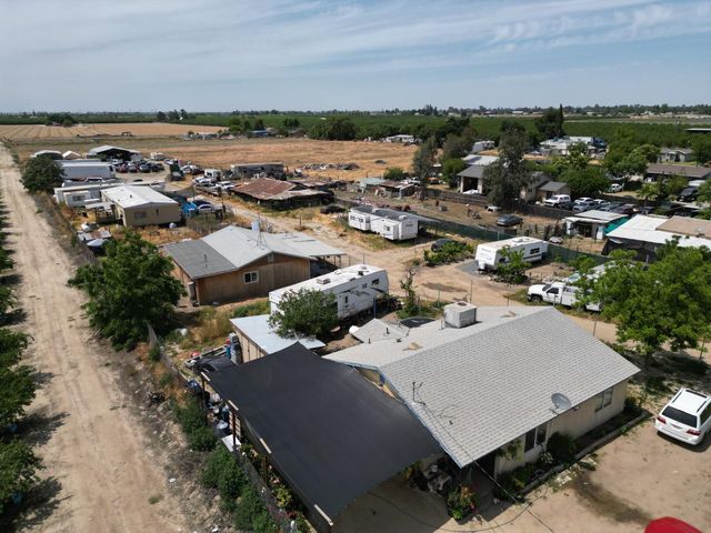 2501 S Marks Avenue, Fresno, CA 93706