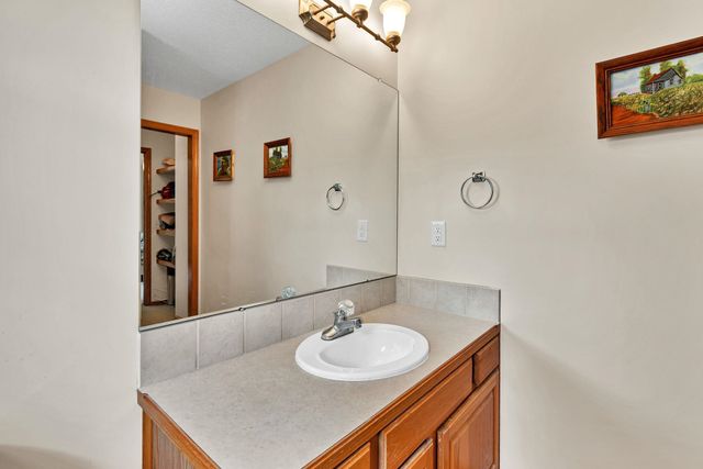 409 S Nineiron St, Wichita, KS 67235