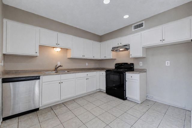 7140 S Dairy Ashford Rd, Houston, TX 77072