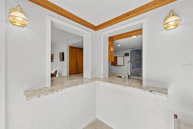 140 VALLEY CIRCLE, Brandon, FL 33510