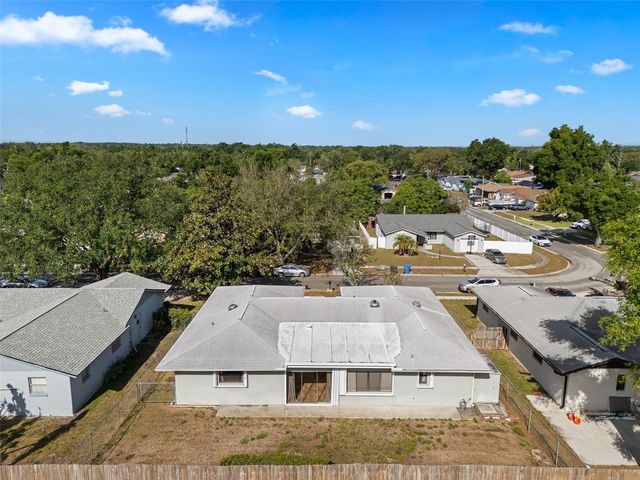 140 VALLEY CIRCLE, Brandon, FL 33510