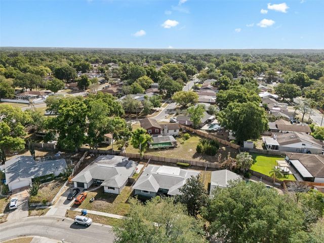 140 VALLEY CIRCLE, Brandon, FL 33510