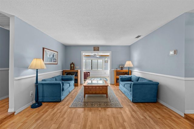 140 VALLEY CIRCLE, Brandon, FL 33510