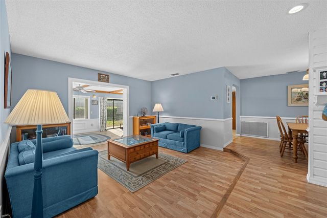 140 VALLEY CIRCLE, Brandon, FL 33510