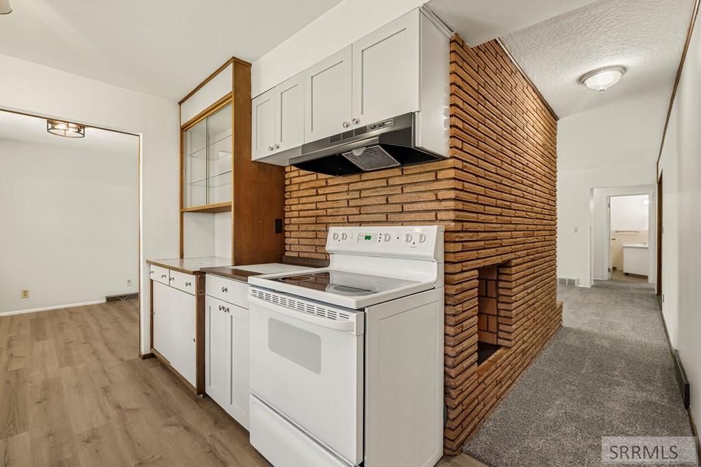Image 13 of property listing at 1993 Azalea Drive, Idaho Falls, ID 83404