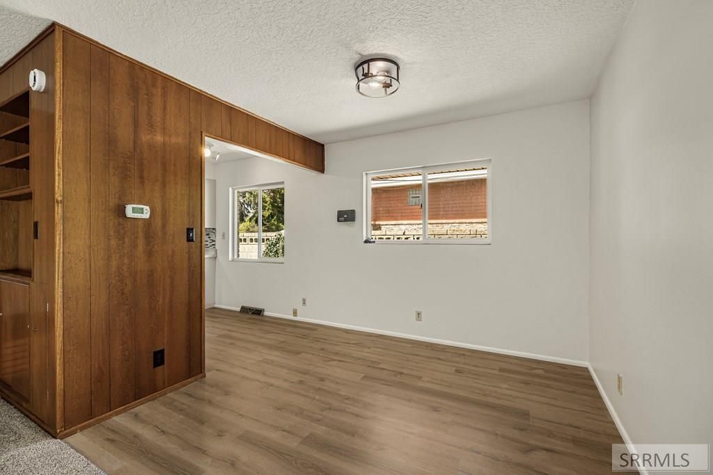 Image 16 of property listing at 1993 Azalea Drive, Idaho Falls, ID 83404