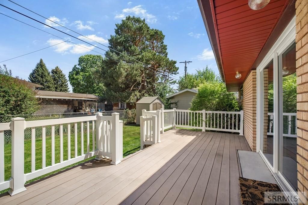 Image 37 of property listing at 1993 Azalea Drive, Idaho Falls, ID 83404