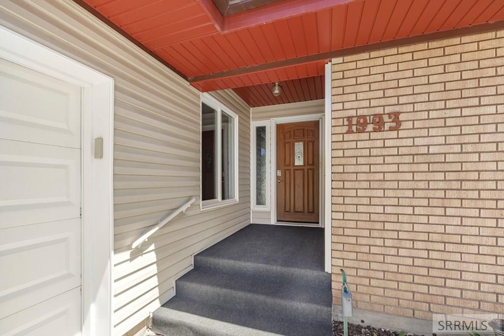 Image 4 of property listing at 1993 Azalea Drive, Idaho Falls, ID 83404