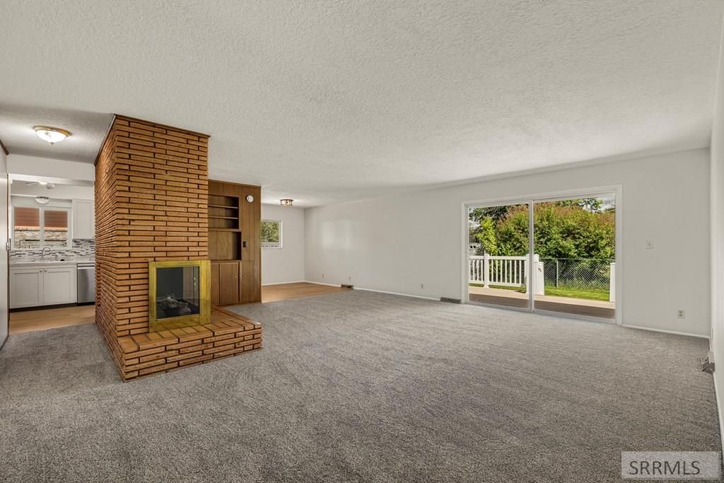 Image 9 of property listing at 1993 Azalea Drive, Idaho Falls, ID 83404