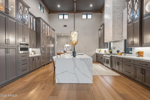 9243 E VISTA Drive, Scottsdale, AZ 85262