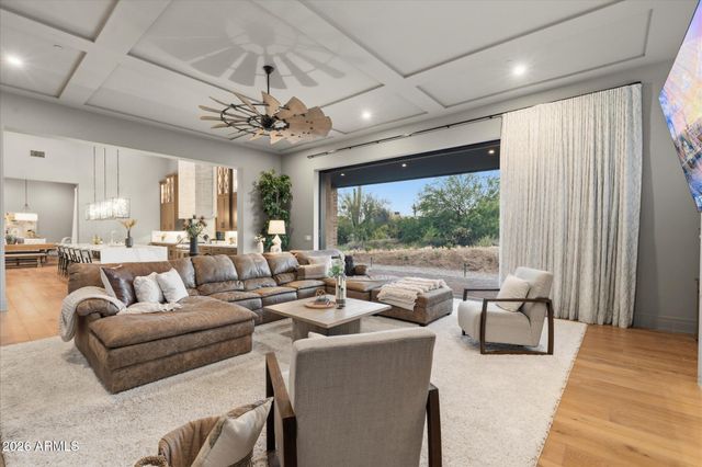 9243 E VISTA Drive, Scottsdale, AZ 85262