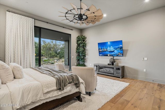 9243 E VISTA Drive, Scottsdale, AZ 85262