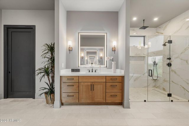 9243 E VISTA Drive, Scottsdale, AZ 85262