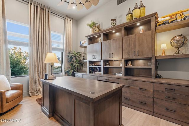 9243 E VISTA Drive, Scottsdale, AZ 85262