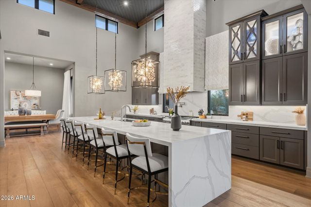 9243 E VISTA Drive, Scottsdale, AZ 85262