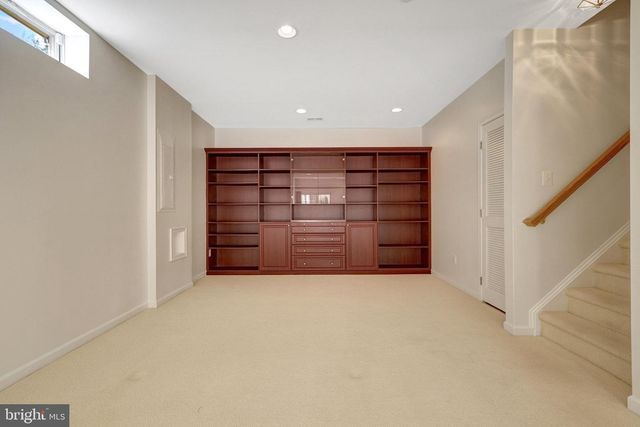 20250 MILLSTEAD DR, Ashburn, VA 20147