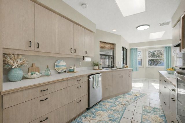 34 BETH LANE, Palm Coast, FL 32137