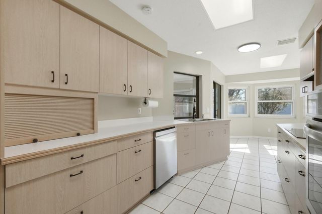 34 BETH LANE, Palm Coast, FL 32137