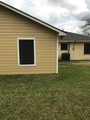 1706 Gellhorn, Houston, TX 77029