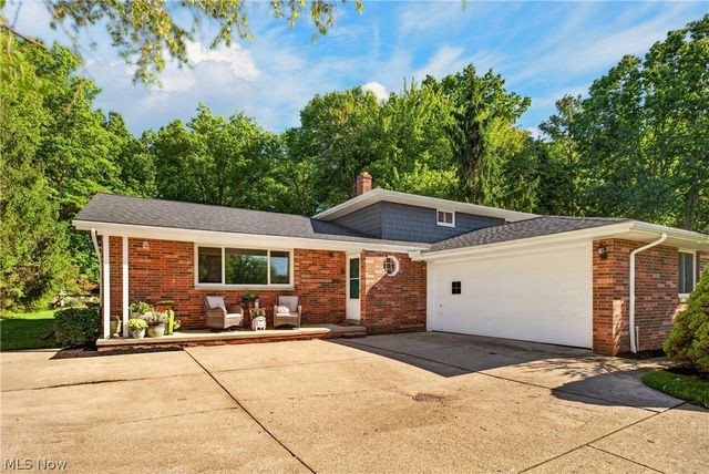 7651 Koch Drive, Parma, OH 44134