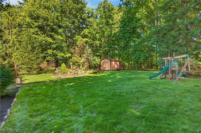 7651 Koch Drive, Parma, OH 44134