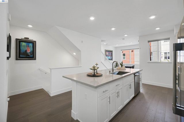 29268 Hub Ln, Hayward, CA 94544