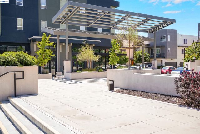 29268 Hub Ln, Hayward, CA 94544