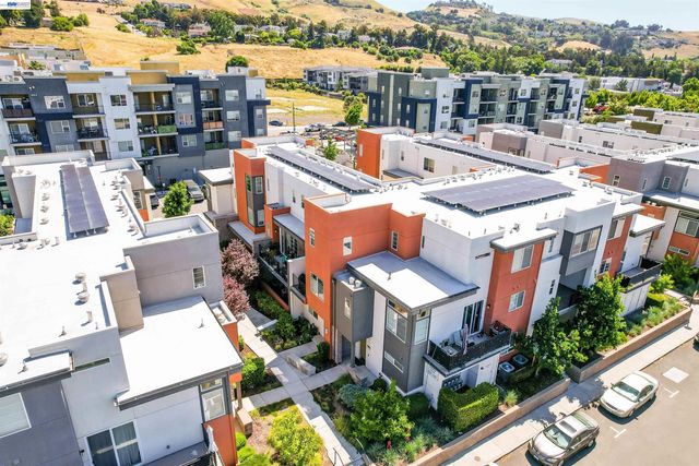 29268 Hub Ln, Hayward, CA 94544