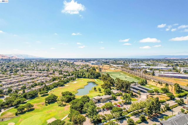 29268 Hub Ln, Hayward, CA 94544