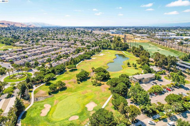 29268 Hub Ln, Hayward, CA 94544