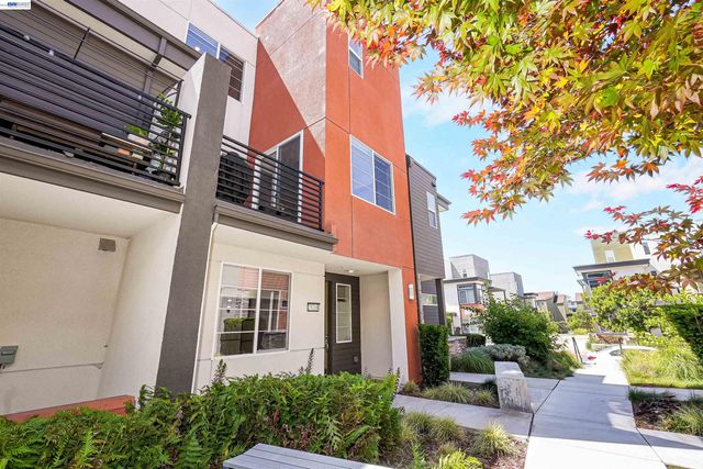 29268 Hub Ln, Hayward, CA 94544