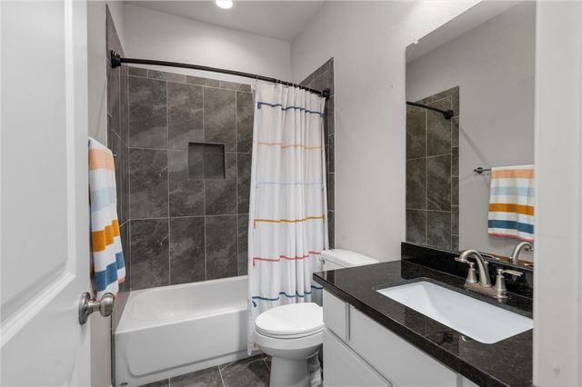 6332 Spartan Drive, College Station, TX 77845