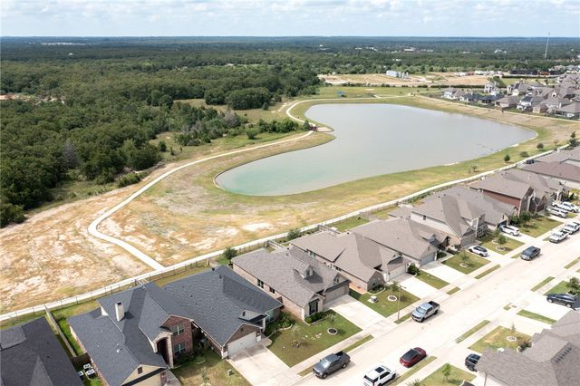 6332 Spartan Drive, College Station, TX 77845