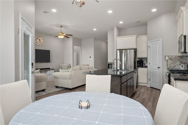 6332 Spartan Drive, College Station, TX 77845