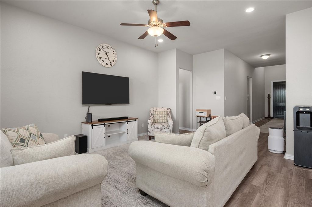6332 Spartan Drive, College Station, TX 77845 — photo 5