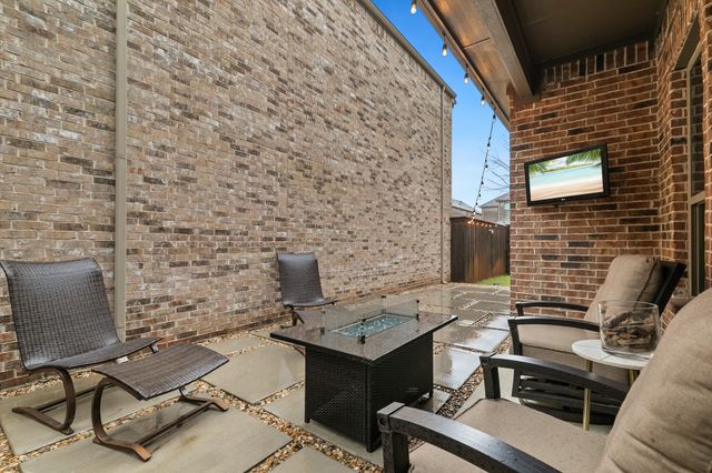 2224 7th Avenue, Flower Mound, TX 75028