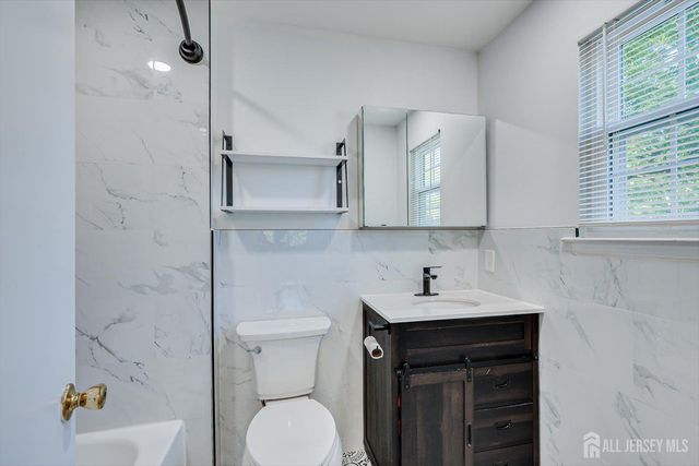 73 Goodwin Drive, North Brunswick, NJ 08902