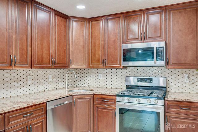 73 Goodwin Drive, North Brunswick, NJ 08902