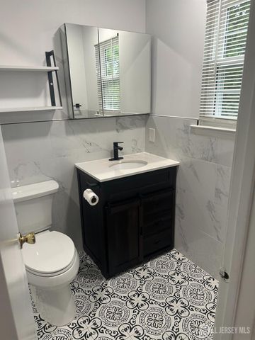 73 Goodwin Drive, North Brunswick, NJ 08902